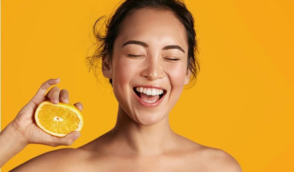 Vitamin c hỗ trợ cải thiện sắc tố da